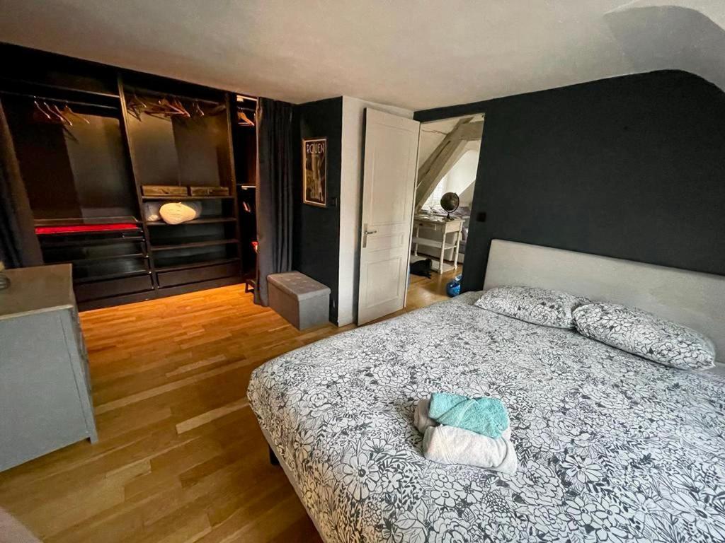 Sous Les Clochers De Rouen - Spacieux Logement Dış mekan fotoğraf